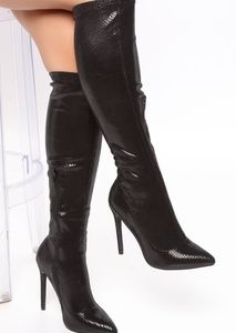 You teasing me - Black snake